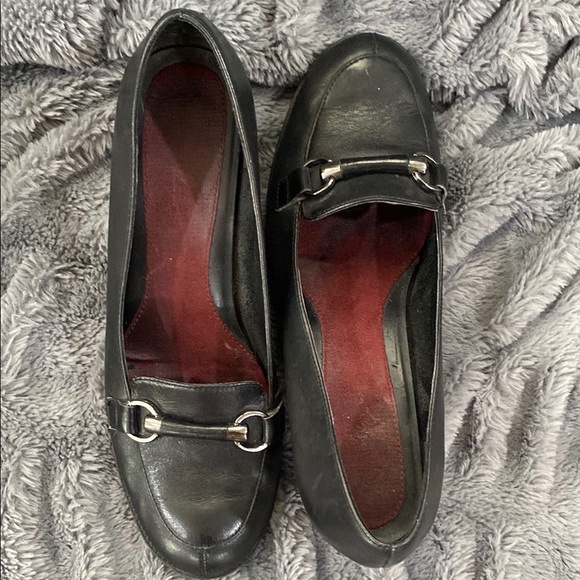 Elegant Black Loafers - Picture 1 of 7